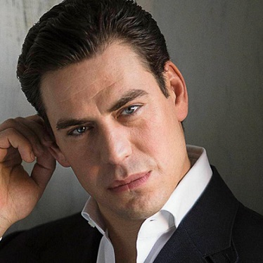 Дмитрий Дюжев