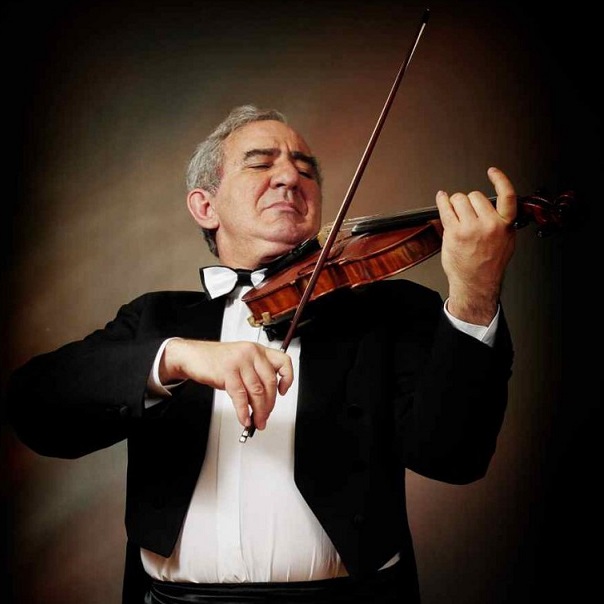 Михаил Казиник