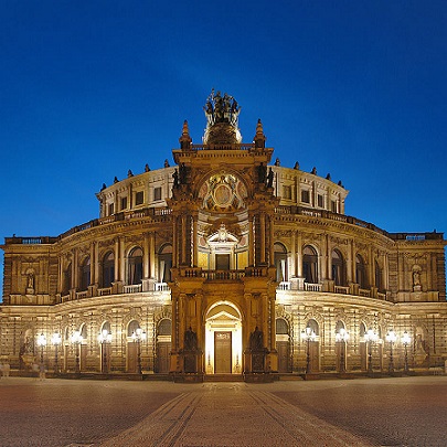 Стадион-проведения событий Dresden Semperoper