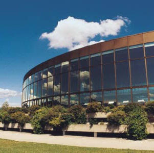 Стадион-проведения событий Brucknerhaus